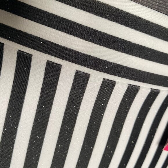 Xhilaration Sexy Black & White Bathing Suit - Picture 4 of 11